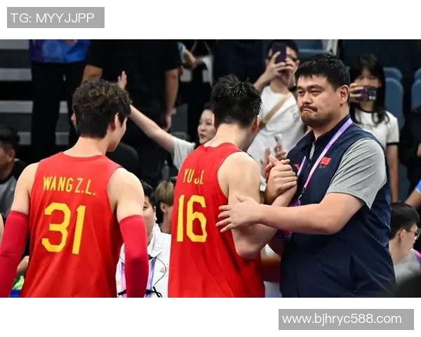 海报挑战姚明：篮球巨星的传奇之路与当代青年梦想的碰撞